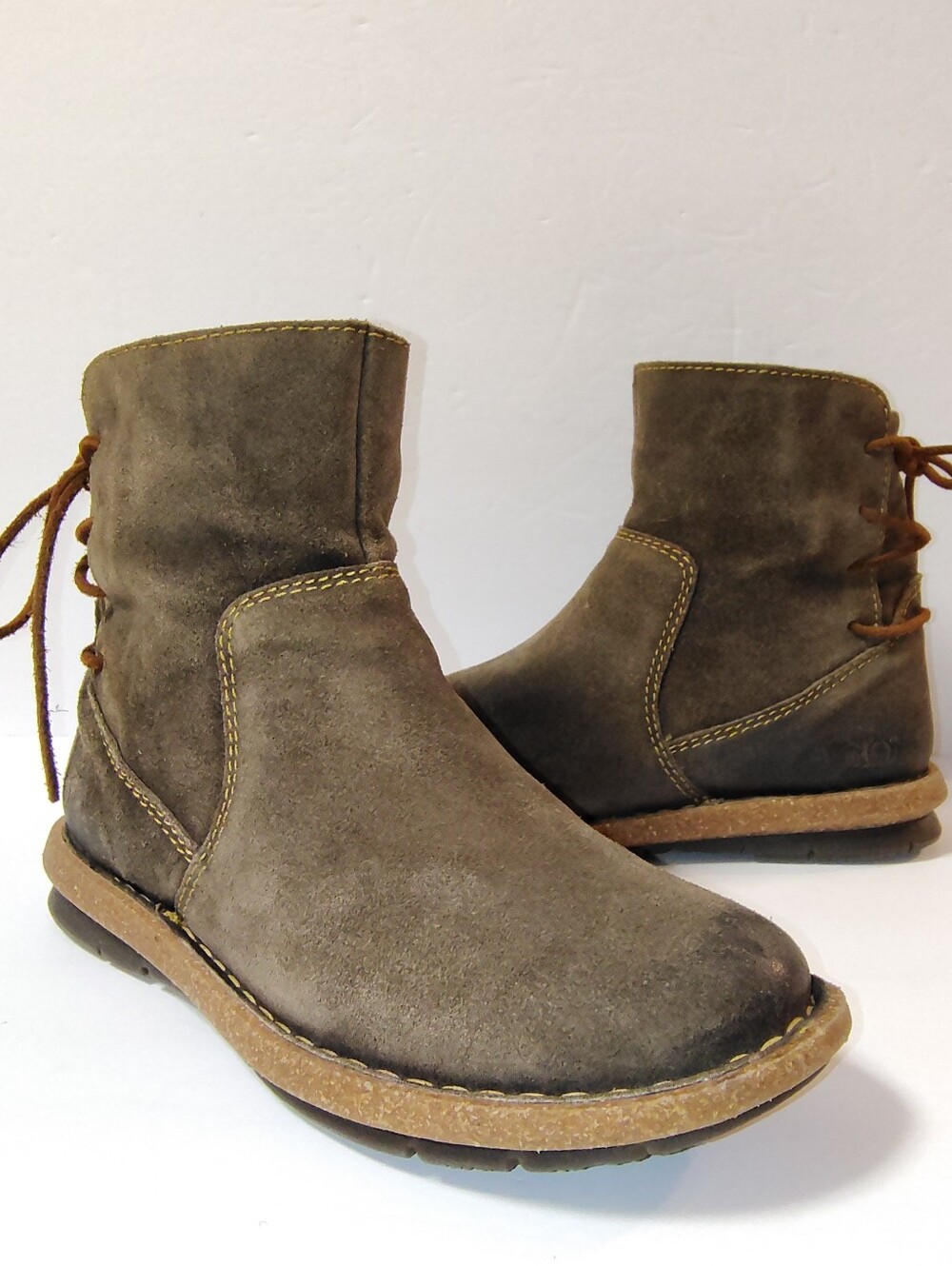Born Taran Distressed Leather Ankle Zip-Up Terrain Comfort Handcrafted Boots 9 - Picture 2 of 12